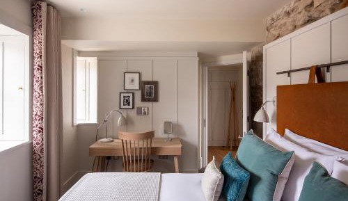 Deluxe Two Bedroom Apartment