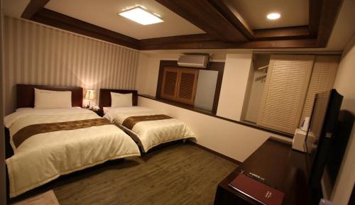 Superior Twin Room