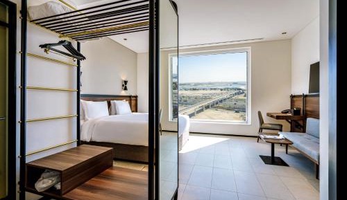 Ideal King Room with City View 