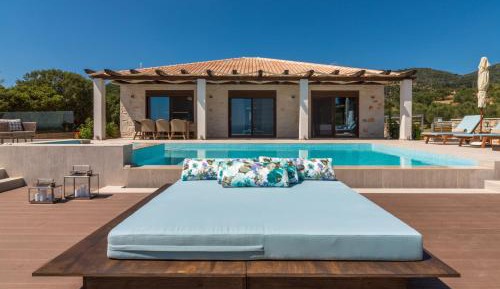 Villa - Beach Front