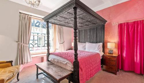 Double Room with Four-Poster Bed