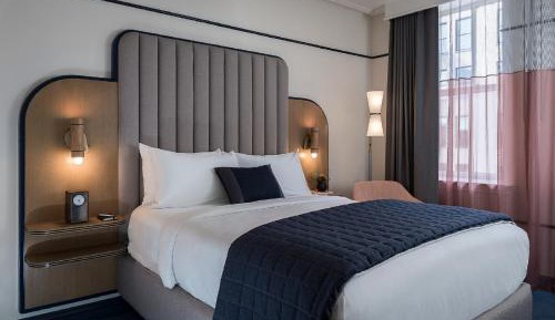 Queen Room