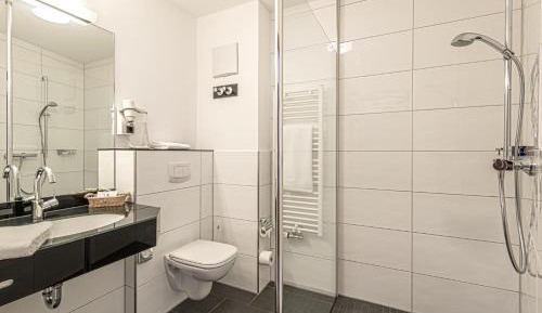 Business Room with Balcony