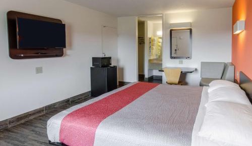 King Room - Non-Smoking