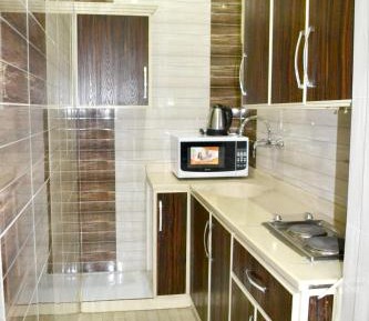 Deluxe Studio