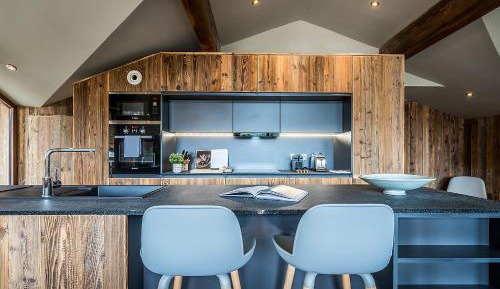 Superior Chalet with Hot Tub
