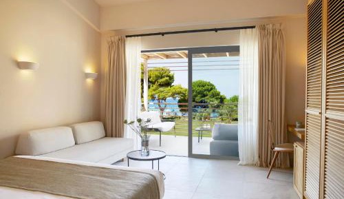 Premium Two-Bedroom Suite with Hot Tub - Nest Villas & Suites