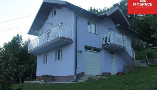 Three-Bedroom Townhouse