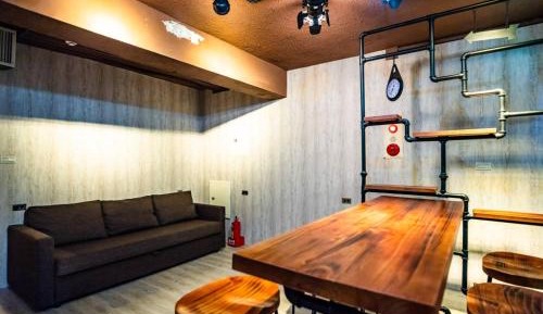 Single Room with Shared Bathroom