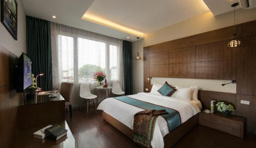 Deluxe Double or Twin Room with City View