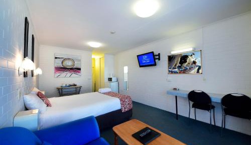 Standard Queen Room
