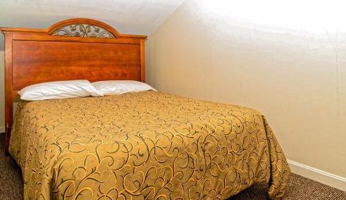 Queen Room Non-Smoking (Not Pet Friendly)