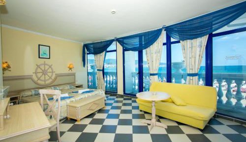 Studio Chaika with Sea View