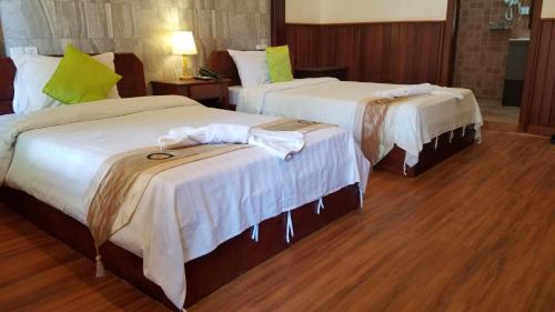 Deluxe Twin Room with Pool View