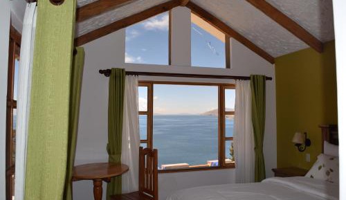 Queen Room with Lake View