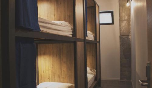 Bed in 4-Bed Mixed Dormitory Room