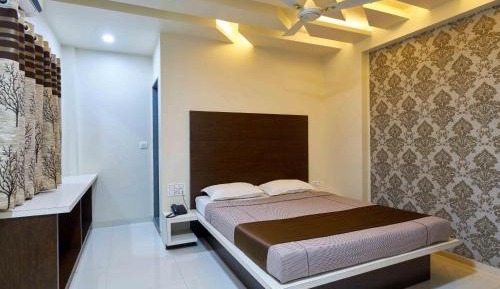 Deluxe Double Bed non AC Room