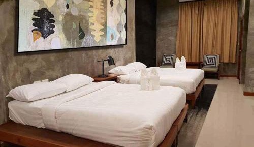 Deluxe Family Suite