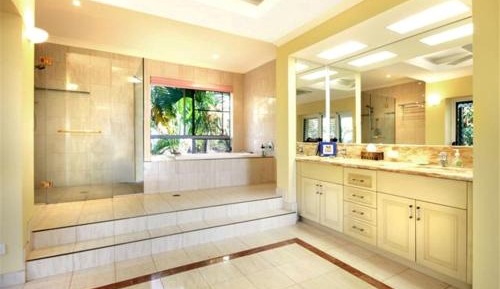 King Suite with Spa Bath