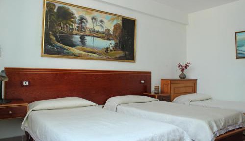 Economy Triple Room