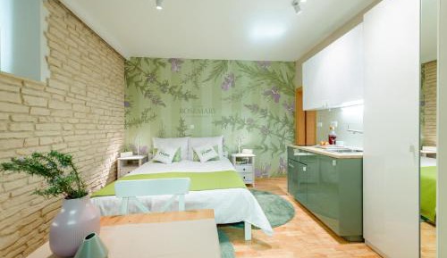 Studio Apartment