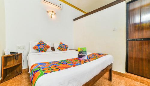 (Sanitized) Deluxe Room