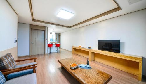 Family Room with Balcony and Sea View