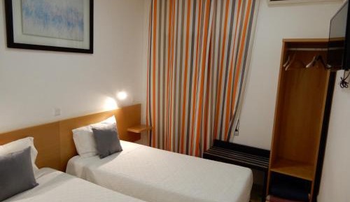 Twin Room with Private Bathroom