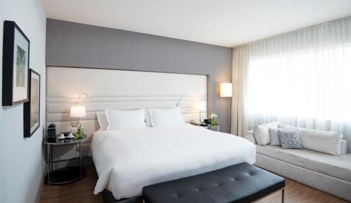 Premium Deluxe Room with King Bed
