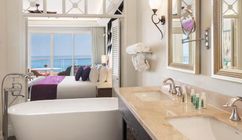 Ocean Front Junior Suite King