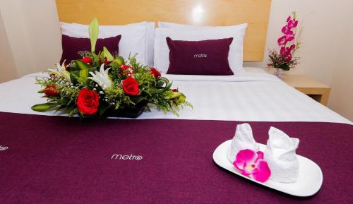Deluxe Room ( King Bed with window )