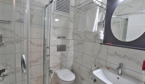 Deluxe Double Room with Shower
