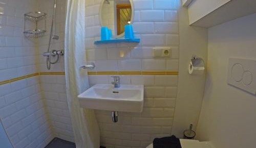 Twin Room with Bathroom