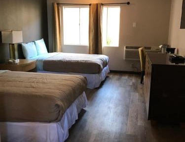 Room with Double Bed and Pool View