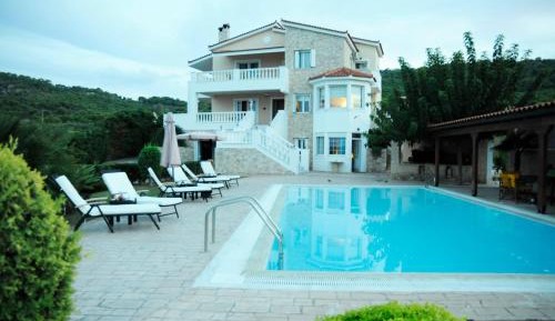 Villa - Beach Front