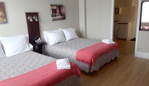 Studio with Two Double Beds and Kitchenette