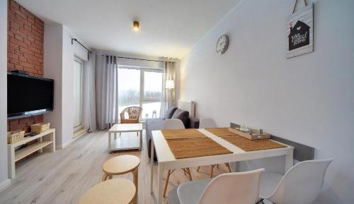 Apartment with Mountain View