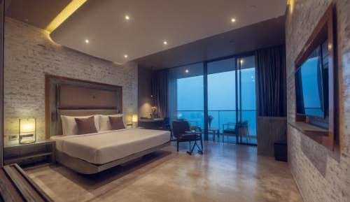 Deluxe Double or Twin Room with Sea View and Free Airport Transfer