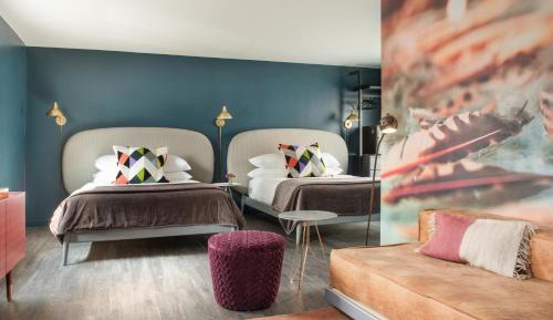 Double Queen Suite