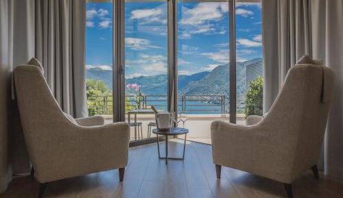 Deluxe Double or Twin Room with Terrace and Lake View