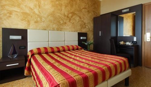 Double or Twin Room with Balcony and Air Conditioning