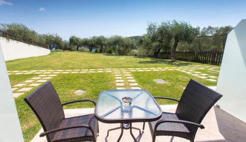 Studio with Garden View (3 Adults)
