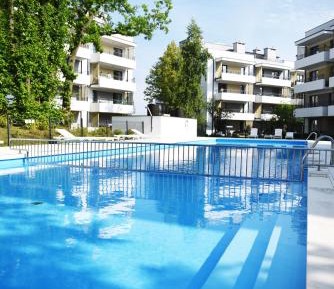 Apartment with Pool View 