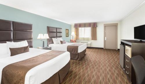 Queen Room with Two Queen Beds - Non-Smoking
