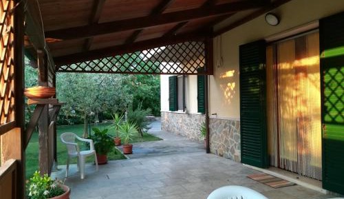 Apartment with Garden View
