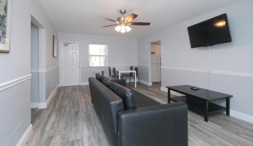 One-Bedroom King Bed