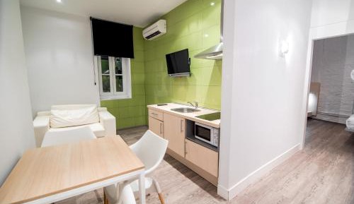 Apartment (4 Adults)