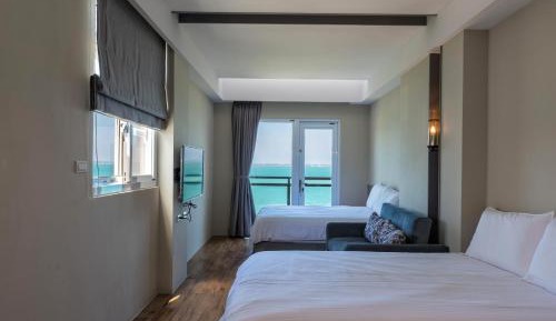 Quadruple Room with Sea View