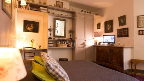 Standard Studio