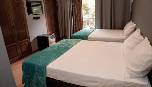 Deluxe Suite